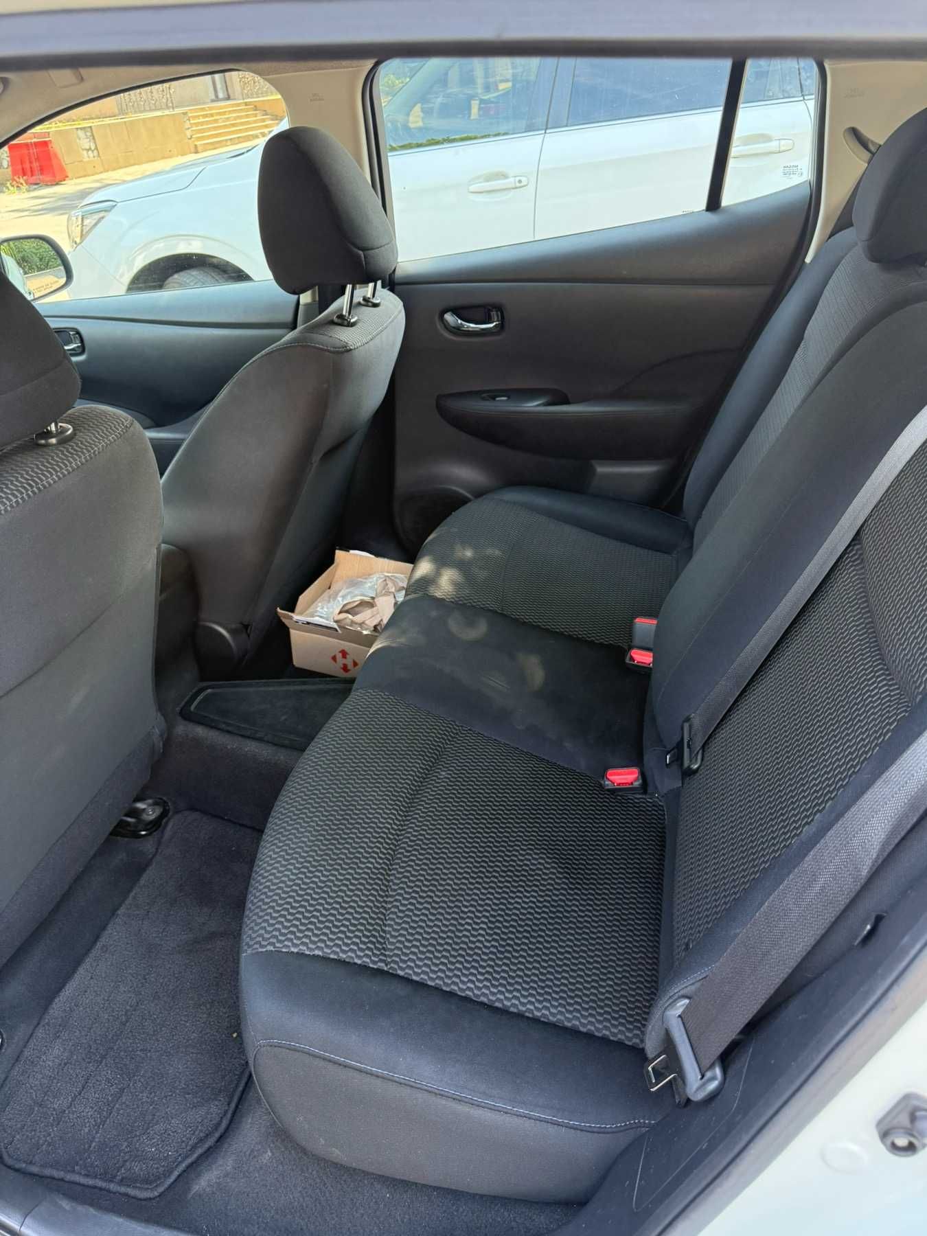 Аренда авто , авто в аренду , Авто под для себя и под такси LEAF