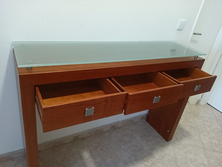 Aparador Consola , hall de entrada.