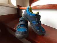Buty chłopięce quechua Decathlon r. 32