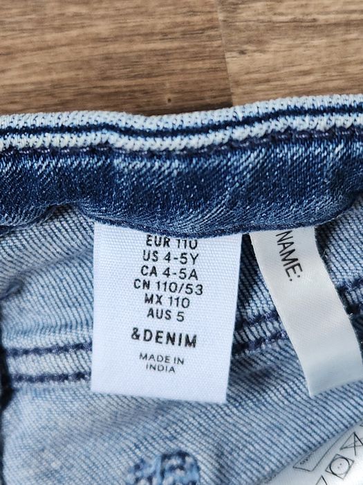 Шорты джинсовые для девочки шорти H&M 4-5 лет
