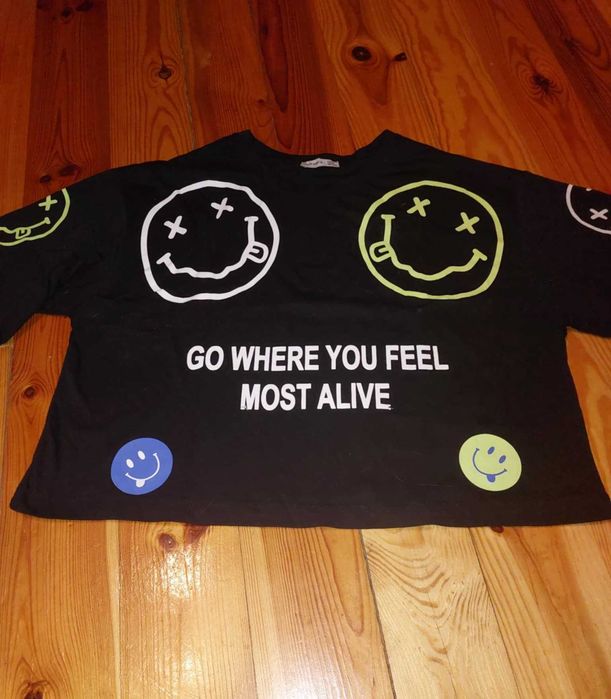 Krótka koszulka z nadrukiem