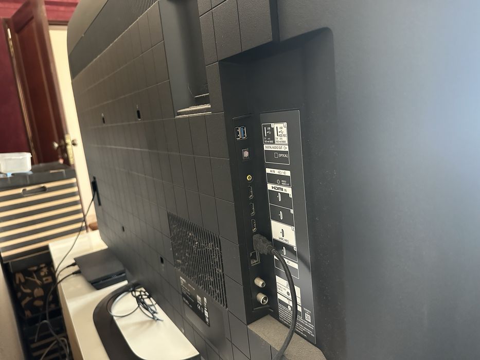 Sony Bravia 65” 4K – Como Nova!