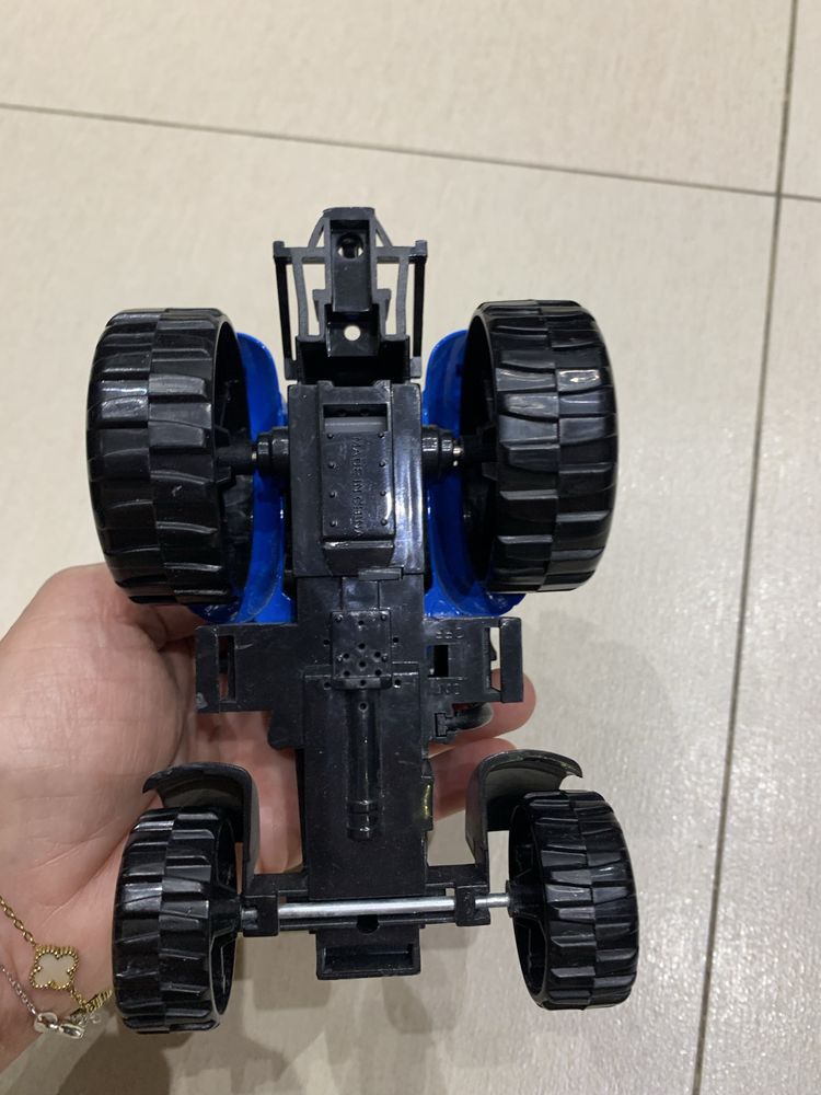 Traktor zabawka  dla dzieci