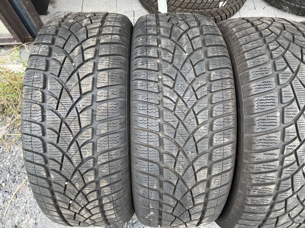 4xopona zimowa DUNLOP w rozmiarze 225/50 R18