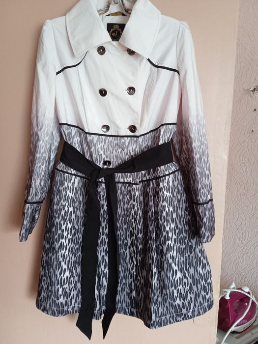 Плащ приталенний