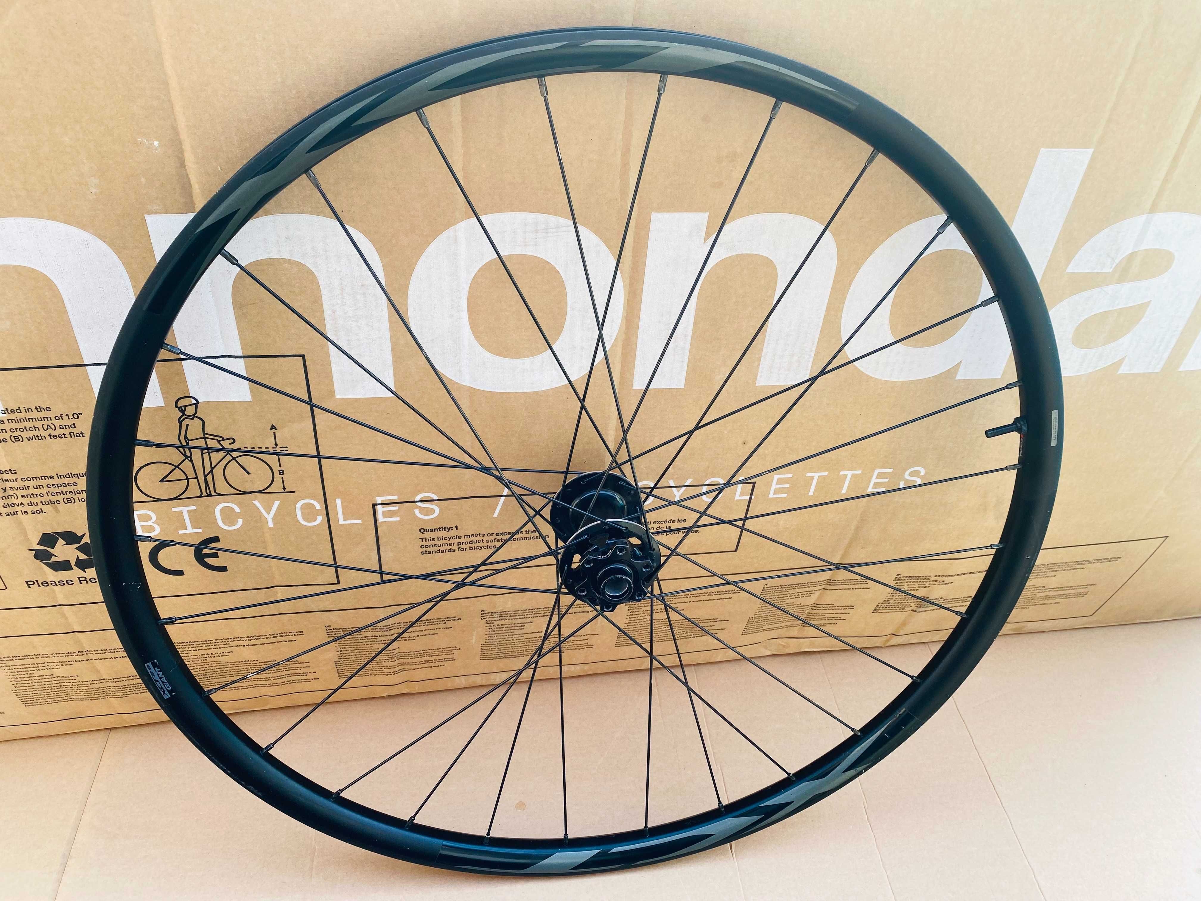 Koło przednie 29" GIANT XCT 110x15mm TUBELESS Maszynowe Łożyska BOOST