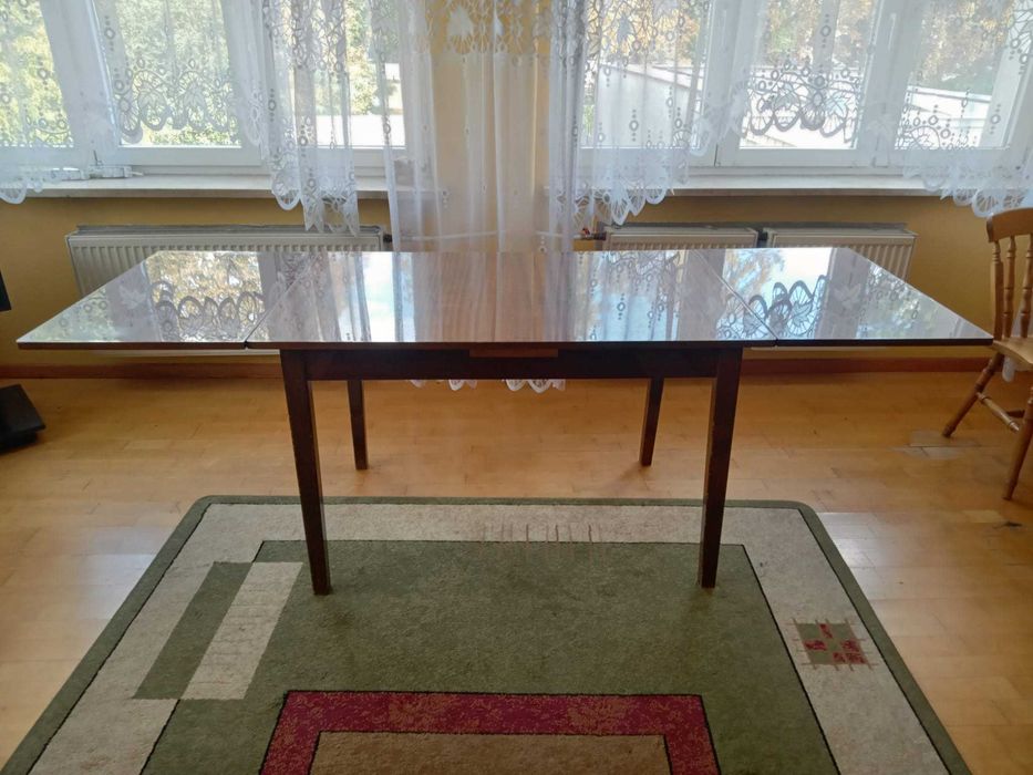 Stół jadalniany rozkładany
