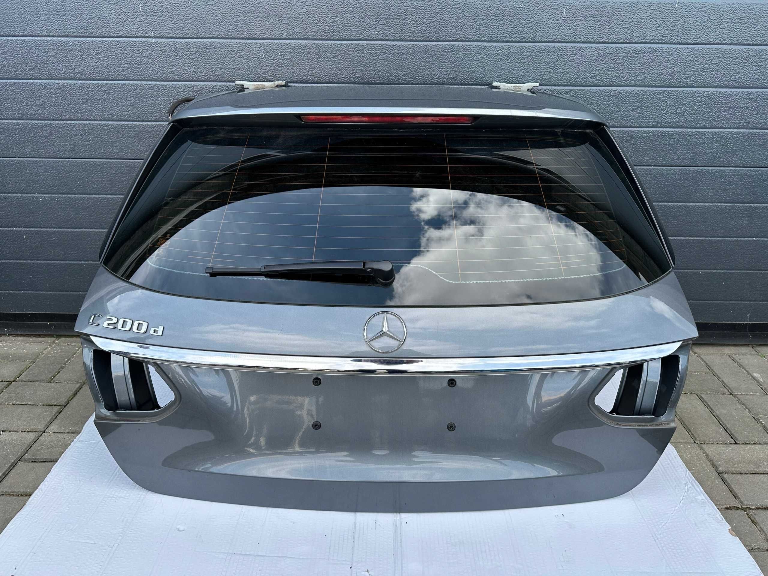 Mercedes C-Klass W205 Крышка багажника рестайл дорестайл