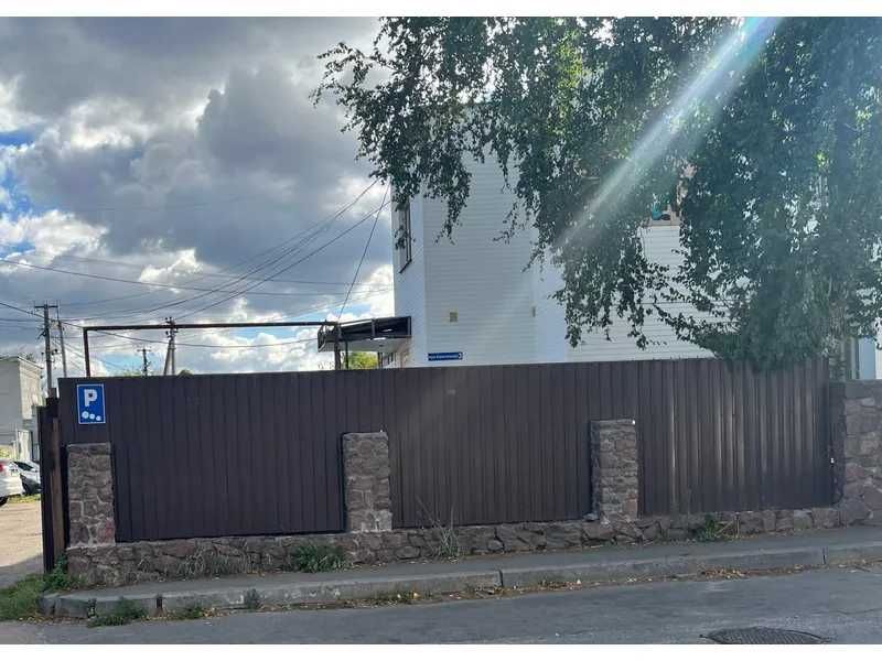 Комплекс будівль, 624,3 кв. м, вул. Каштанова, 3