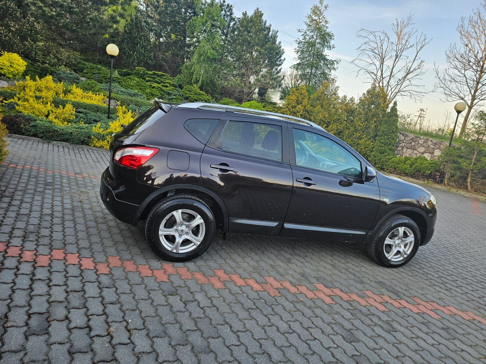 Nissan Qashqai 1.6 benzyna