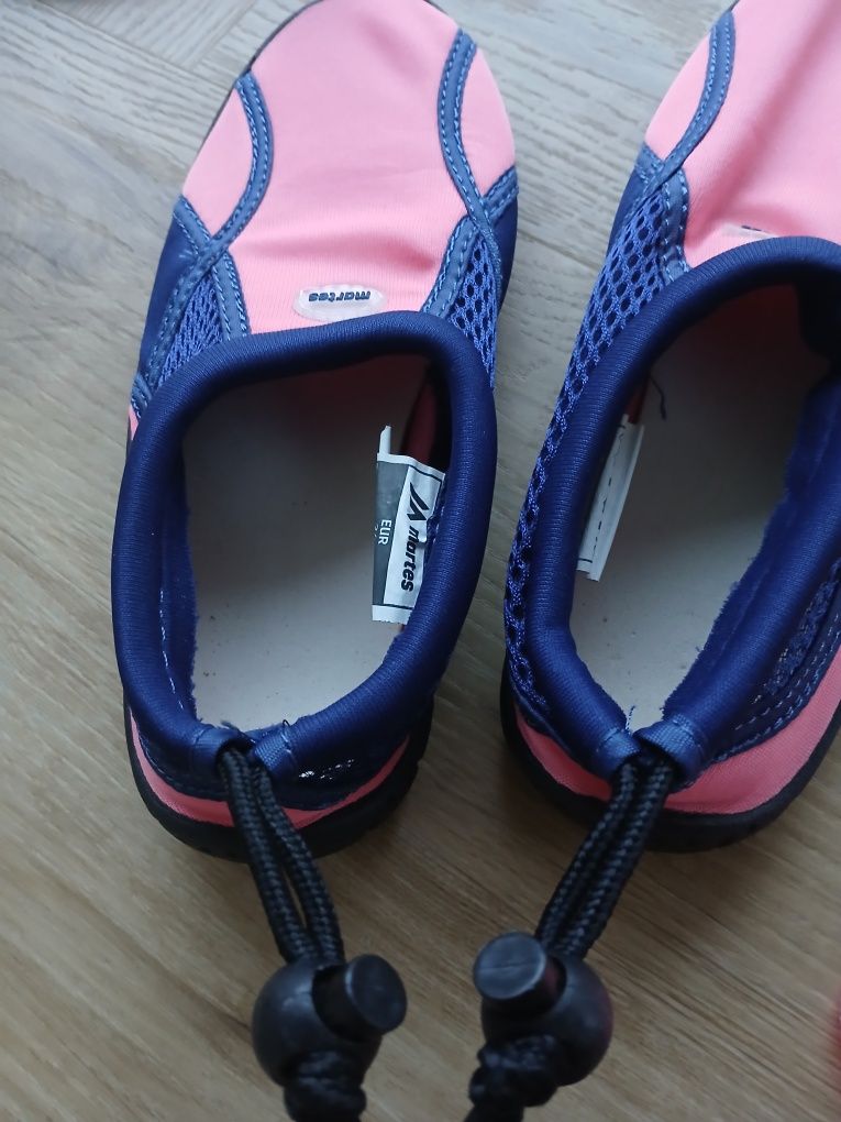 Różowe dziewczęce buty do wody Martes / rozmiar 34