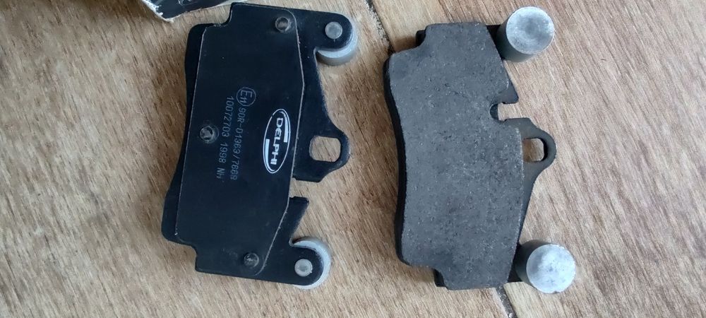 Тормозные колодки для дисковых тормозов Volkswagen Delphi LP1998