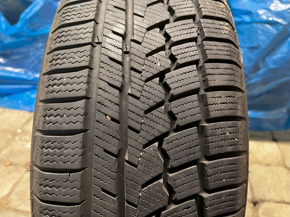 Komplet opon zimowych Zeetex WH1000, 205/55R17 95VXL - mały przebieg
