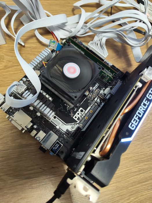 Материнська плата ASRock b350m pro4 + 16gb ddr4 am4