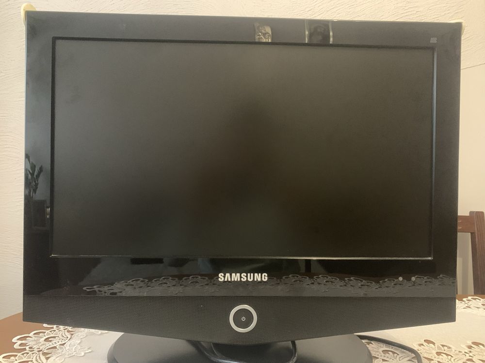 Telwizor Samsung 23 cale