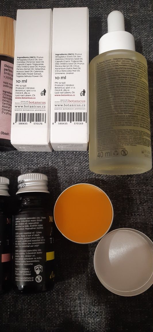 Zestaw olejek+krem,deodorant i t.d.