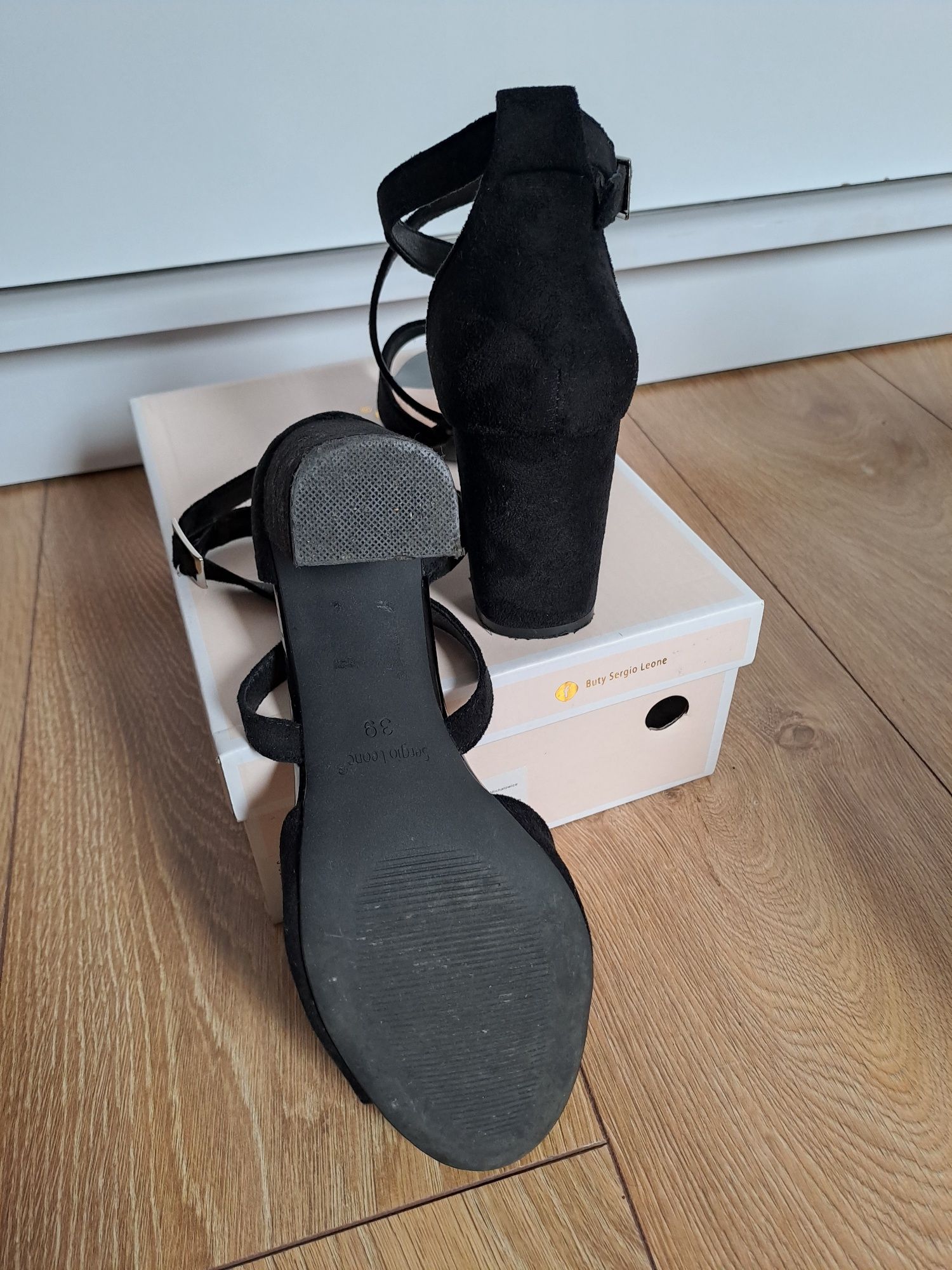 Czarne sandały damskie Sergio Leone