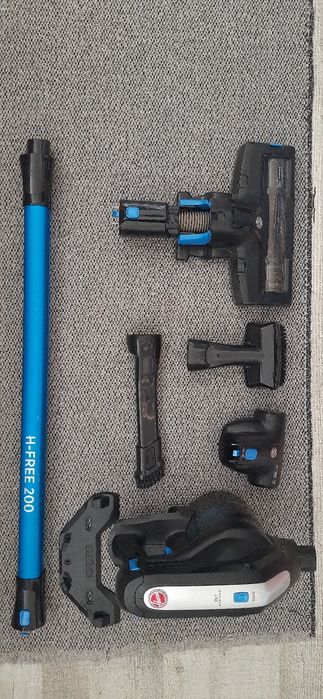 Vendo,hoover h-free-200 motivo perdi a bateria  na mudança.
