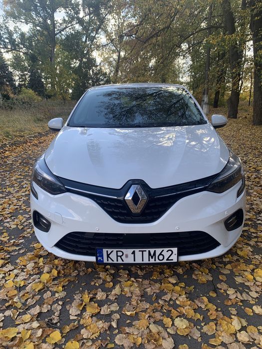 Renault Clio 5 2020 год в отличном состоянии