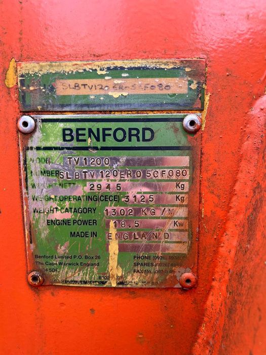 Коток дорожній вібраційний benford tv1200