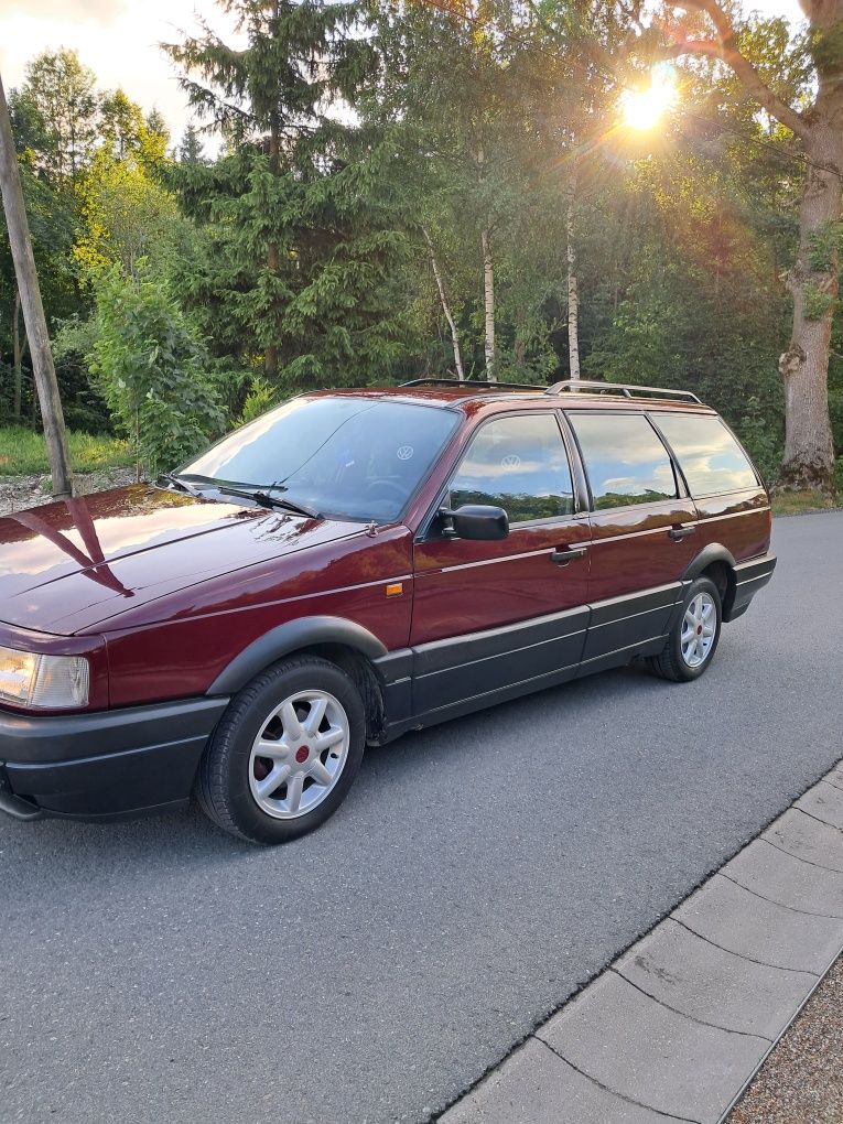 Sprzedam Pasata b3 1.6td gt