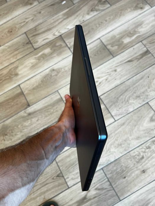 MacBook Pro 14" M3 Pro / 18 GB RAM / 1 TB SSD – Space Black