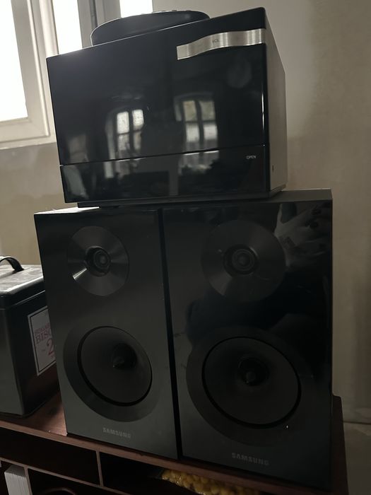 Wieża samsung głośniki