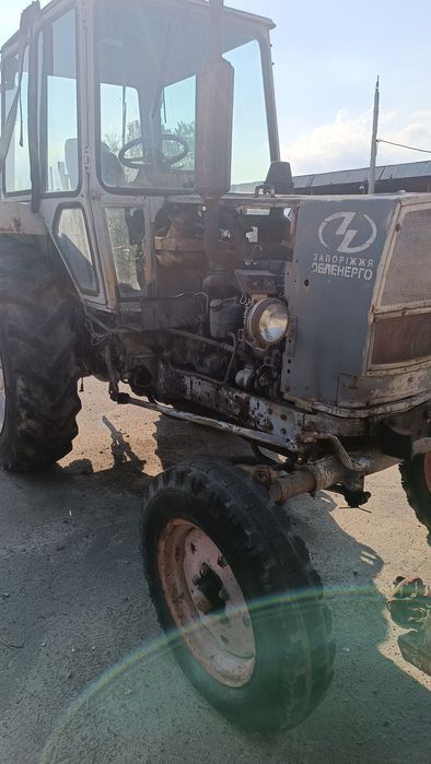 Трактор ЮМЗ з СМД двигуном