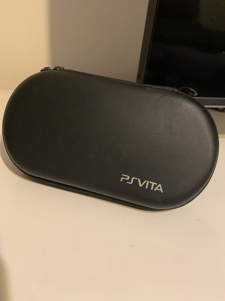 PSVITA - com capa e cabo