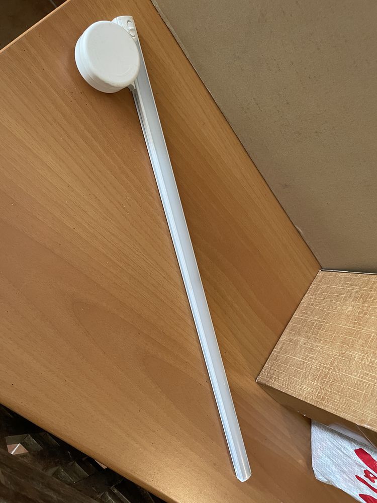 Luz de interior com sensor de movimento (pilhas AA - IKEA) 2x