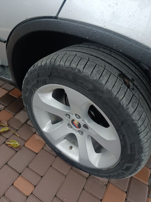Продам машину bmw X5