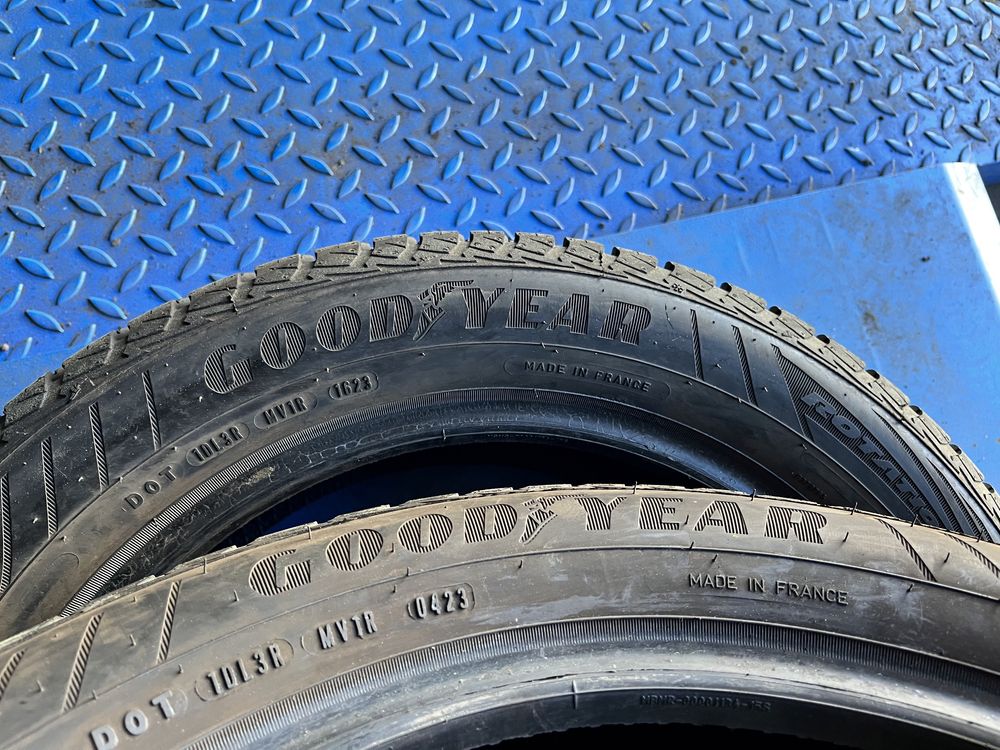 215.55.17 Goodyear Vector 4Seasons 2021 rok 8mm