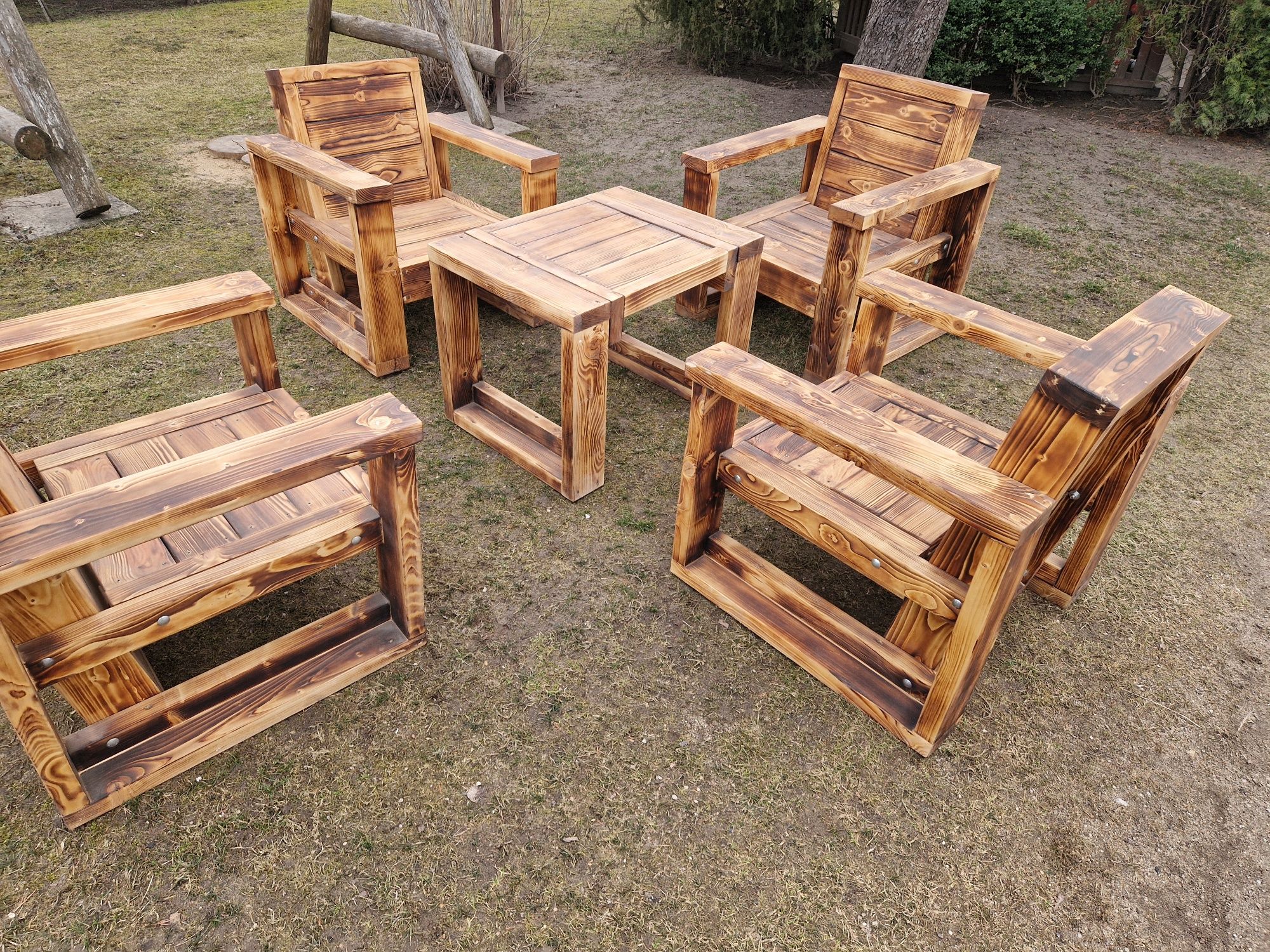 Meble ogrodowe stolik plus 4 fotele