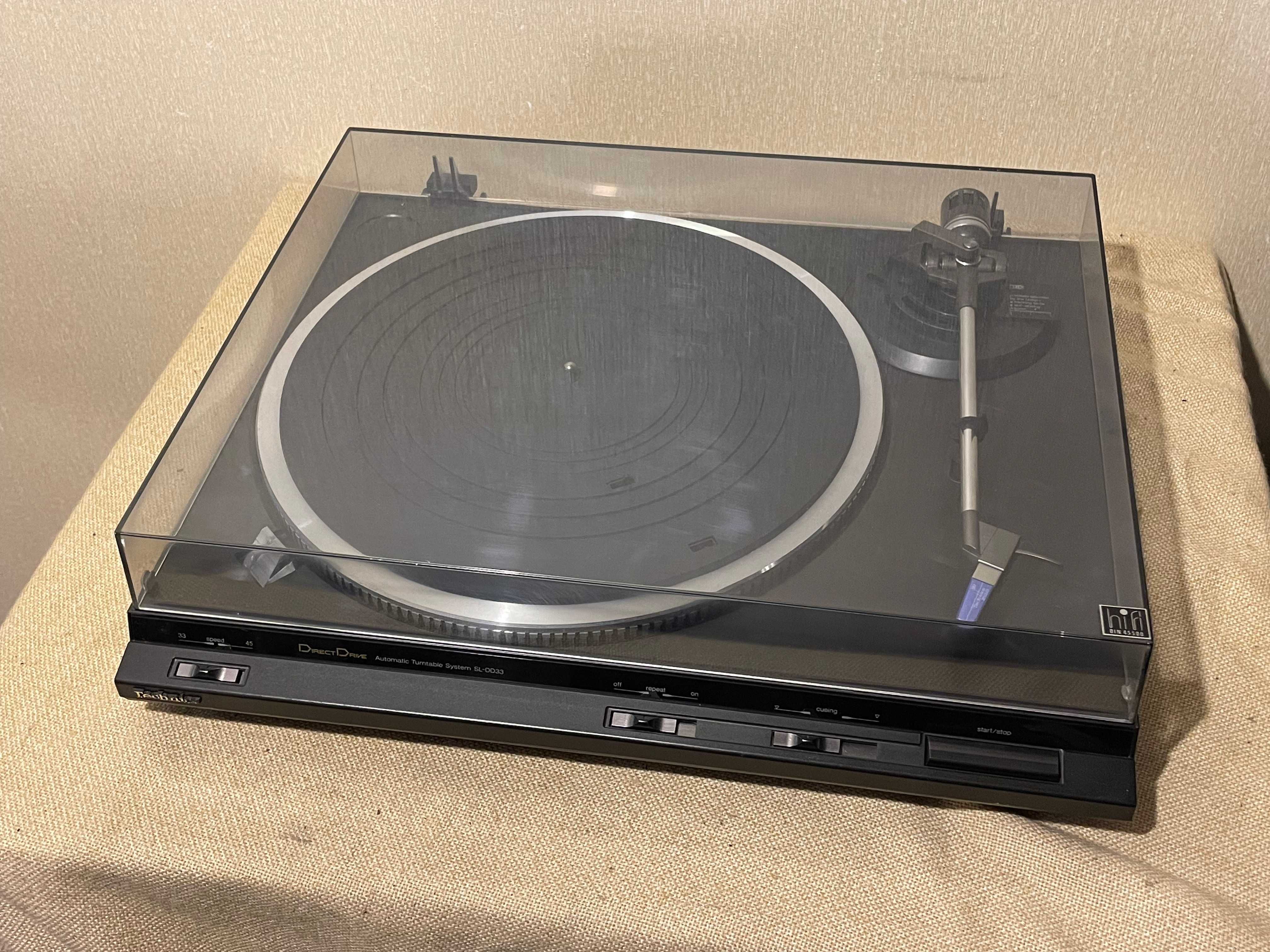 Автоматический проигрыватель винила TECHNICS SL-DD33 DIRECT DRIVE