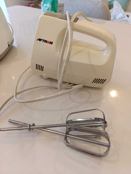 Міксер. Невеликий міцний помічник