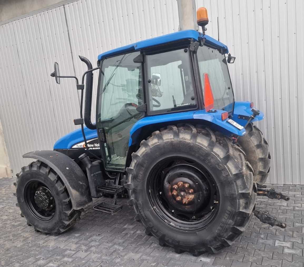 Ciągnik rolniczy NEW HOLLAND TL90