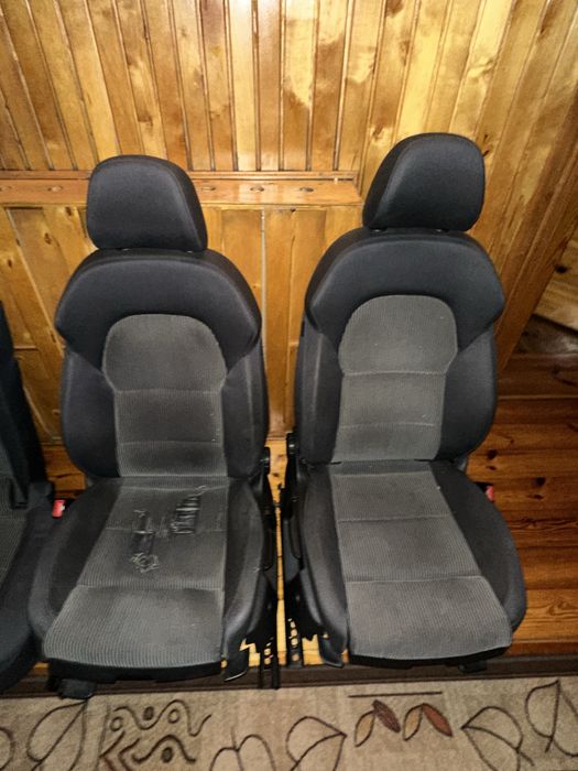 Fotele a4 b8 komplet