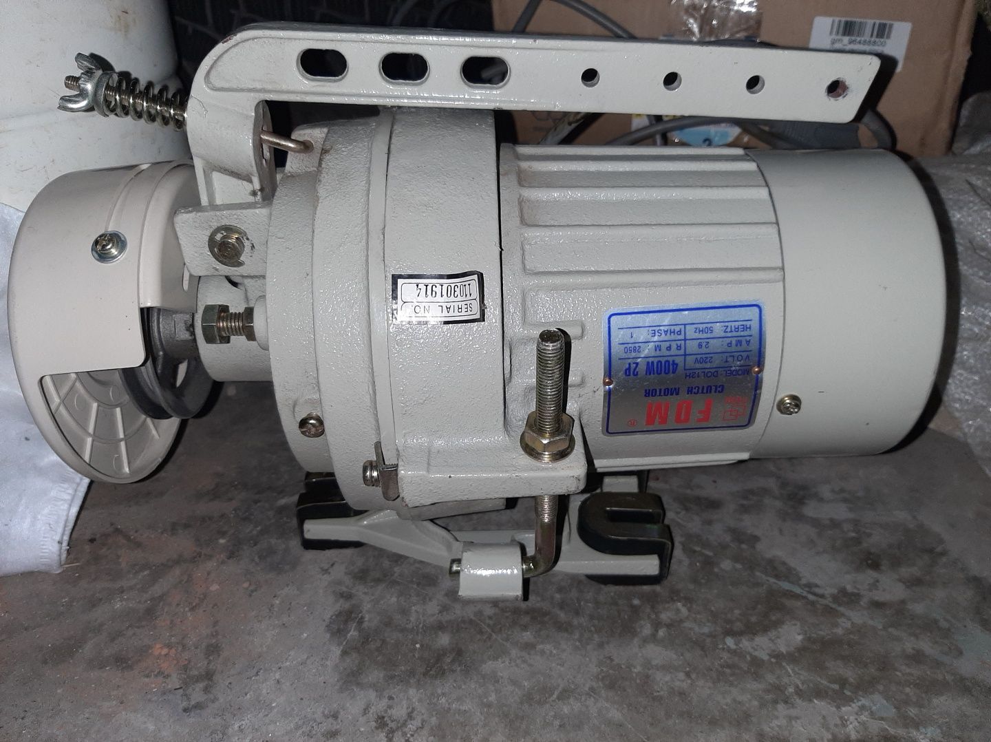 Электродвигатель для швейной машинки.
FDM 400W 2P 220