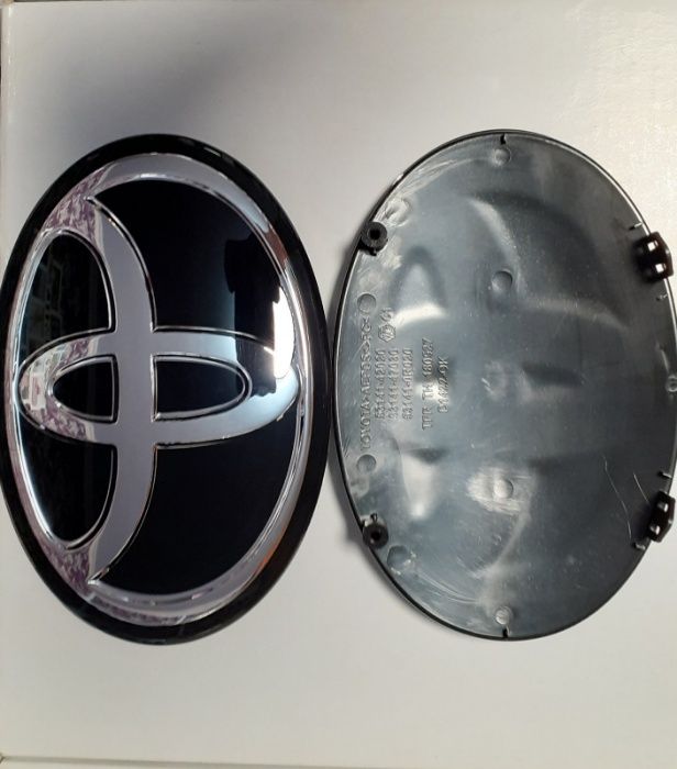 Эмблема значок Lexus Toyota Camry 50,55,70,RAV4,Хайлендер,L C 150,200