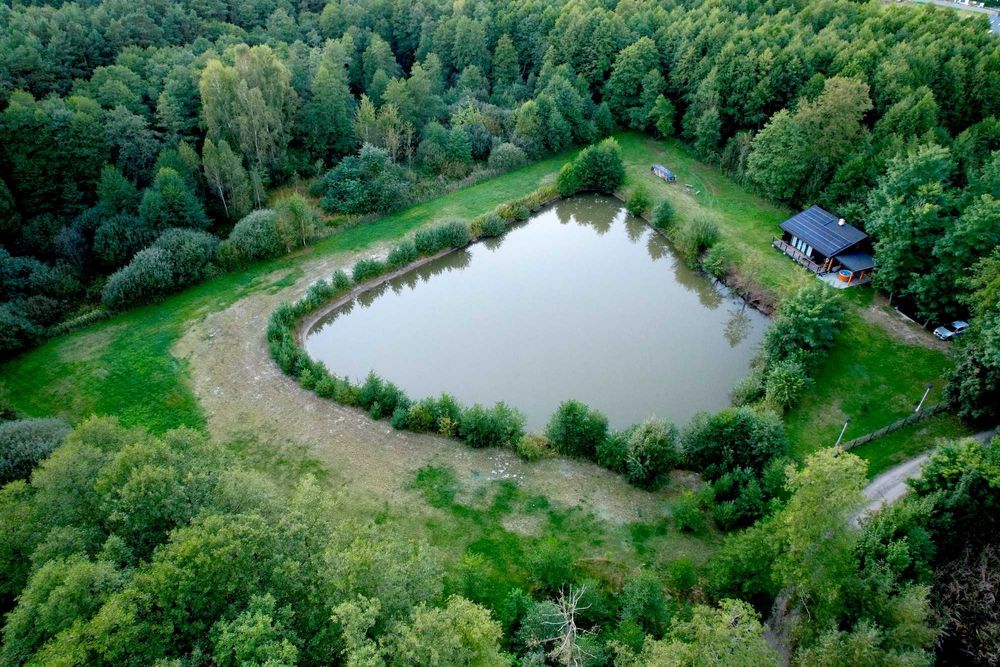 2os Domek z balią jacuzzi kominkiem jeden na terenie odludzie w lesie