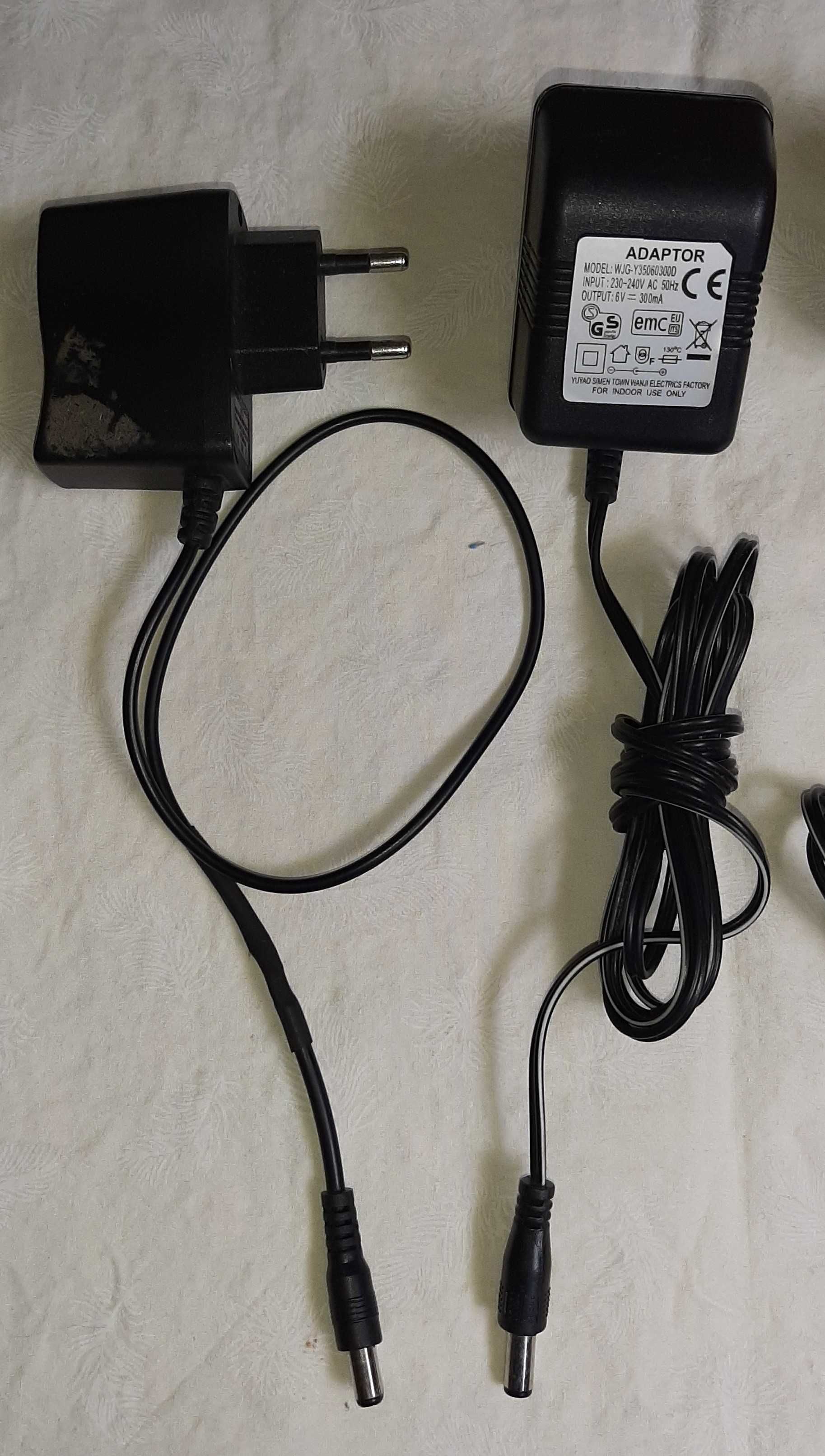 Продам зарядку, блок питания, ADAPTOR.