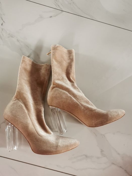 Botki damskie SIMMI London na przezroczystym obcasie