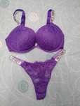 Komplet Victoria's Secret 80C biustonosz M stringi fioletowy koronkowy