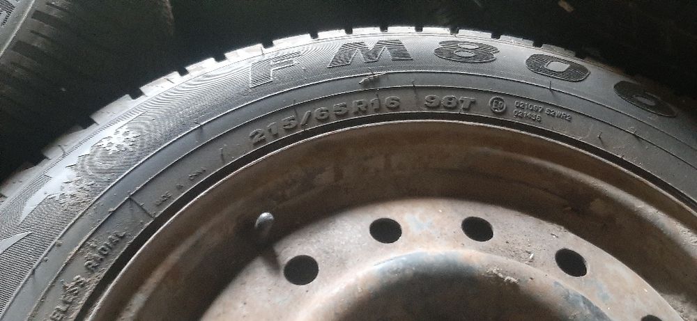 Kola z oponami zimowymi nissa qashqai 215 /65/16