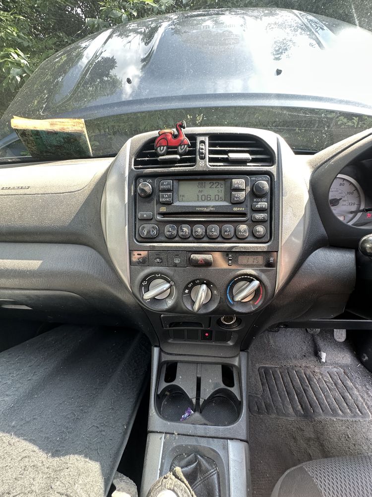 Toyota Rav 4 двигун і передня частина в відмінному стані