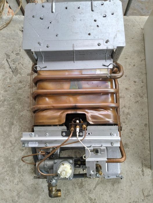 Газова Колонка Ariston FAST 11 CF P Нова!!!