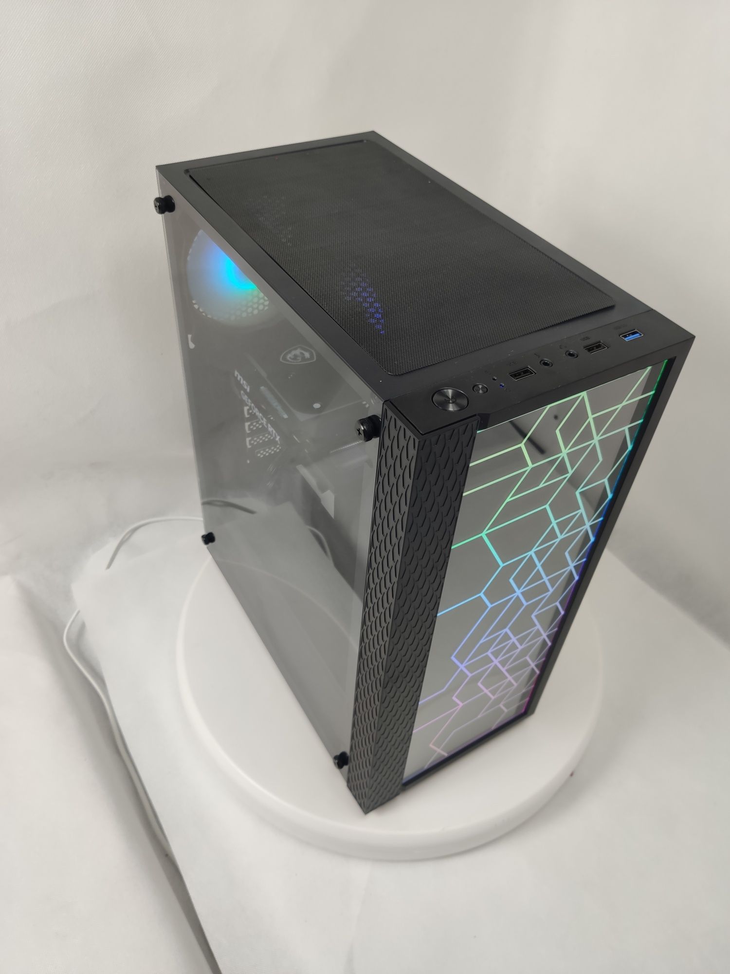 Komputer Gamingowy i7-14700, RTX 5060, 32 GB,SSD,Win 11 Pro