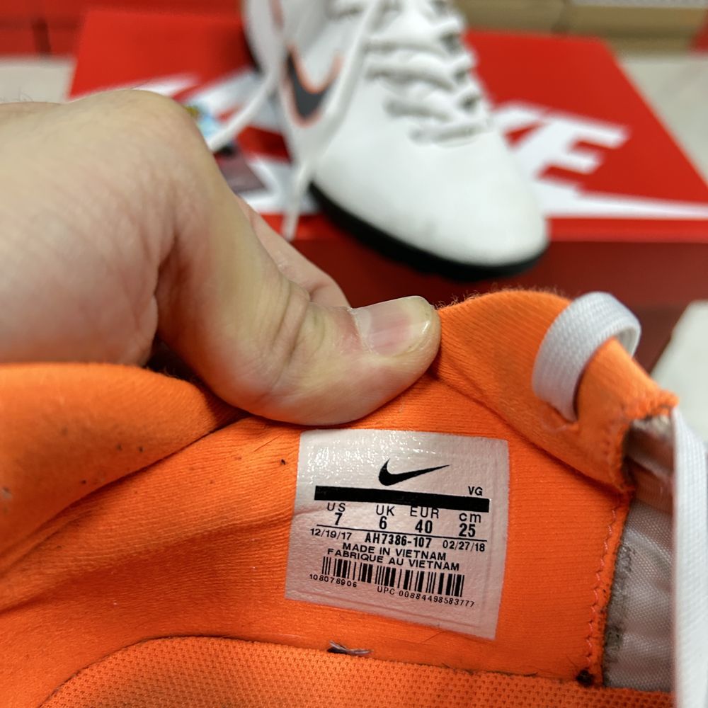 Підліткові Сороконіжки Nike Mercurial VaporX 12 оригінал 40 р білі бу