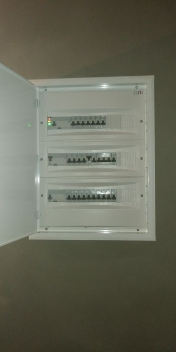 Elektryk usługi elektryczne