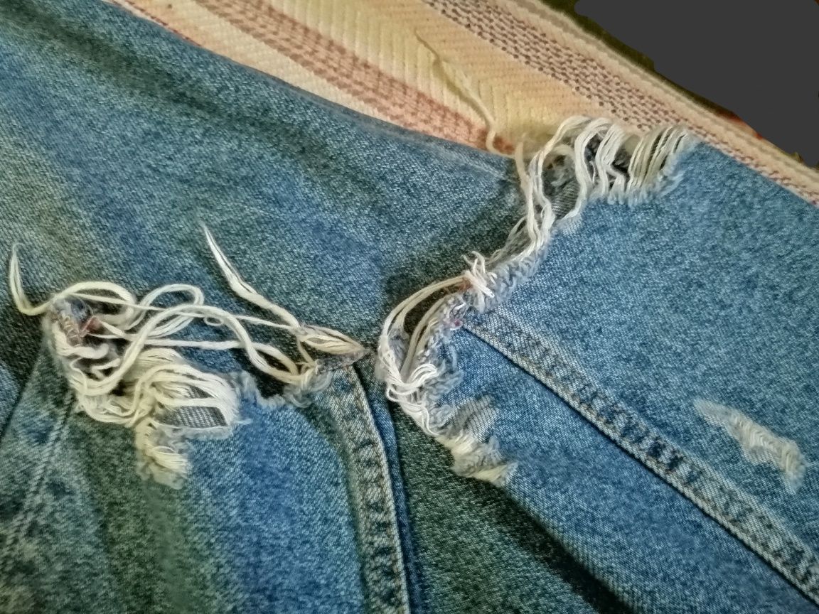 ZARA spodnie dżinsy Ripped jeans boyfriendy mom fit vintage Z dziurami